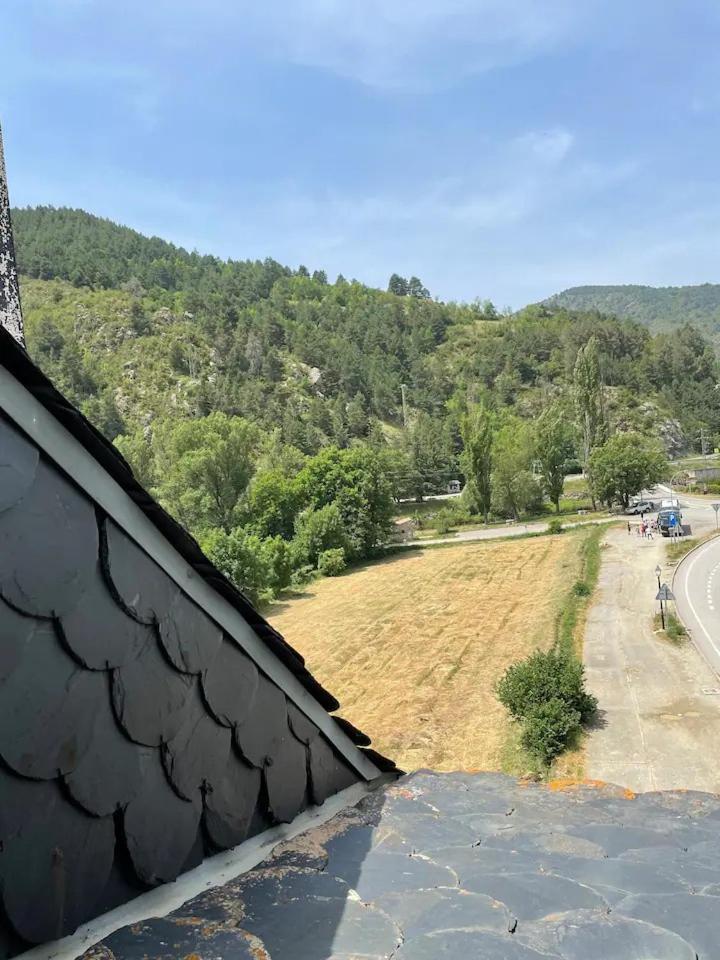 Atico Con Encanto En La Cerdanya Apartment Martinet Luaran gambar